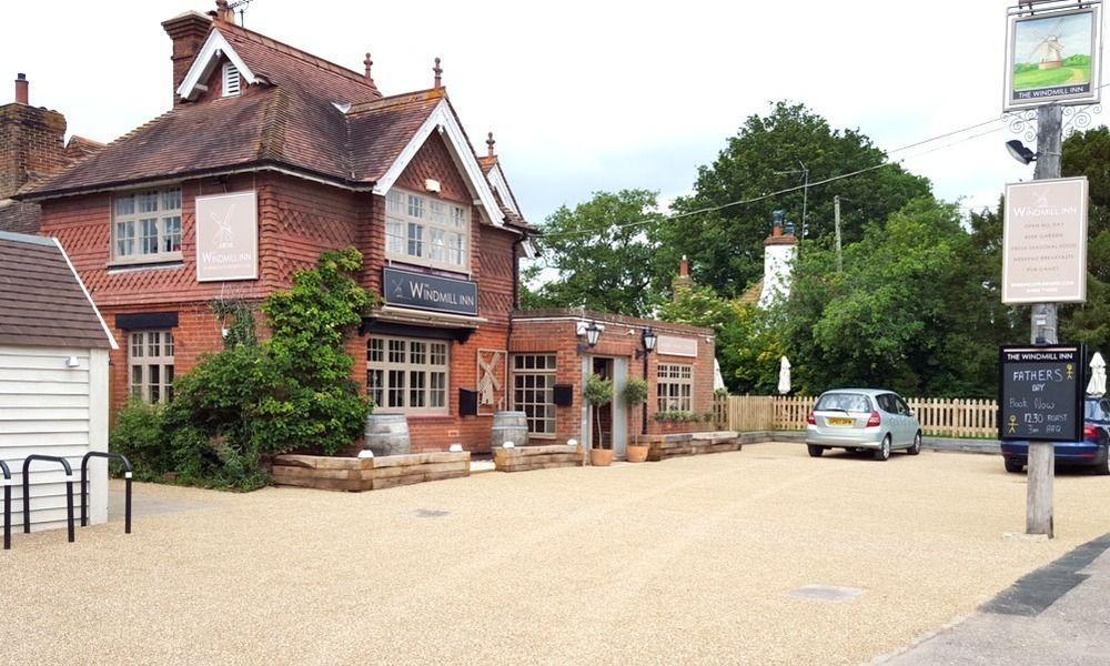 The Windmill Inn Horsham Exteriör bild