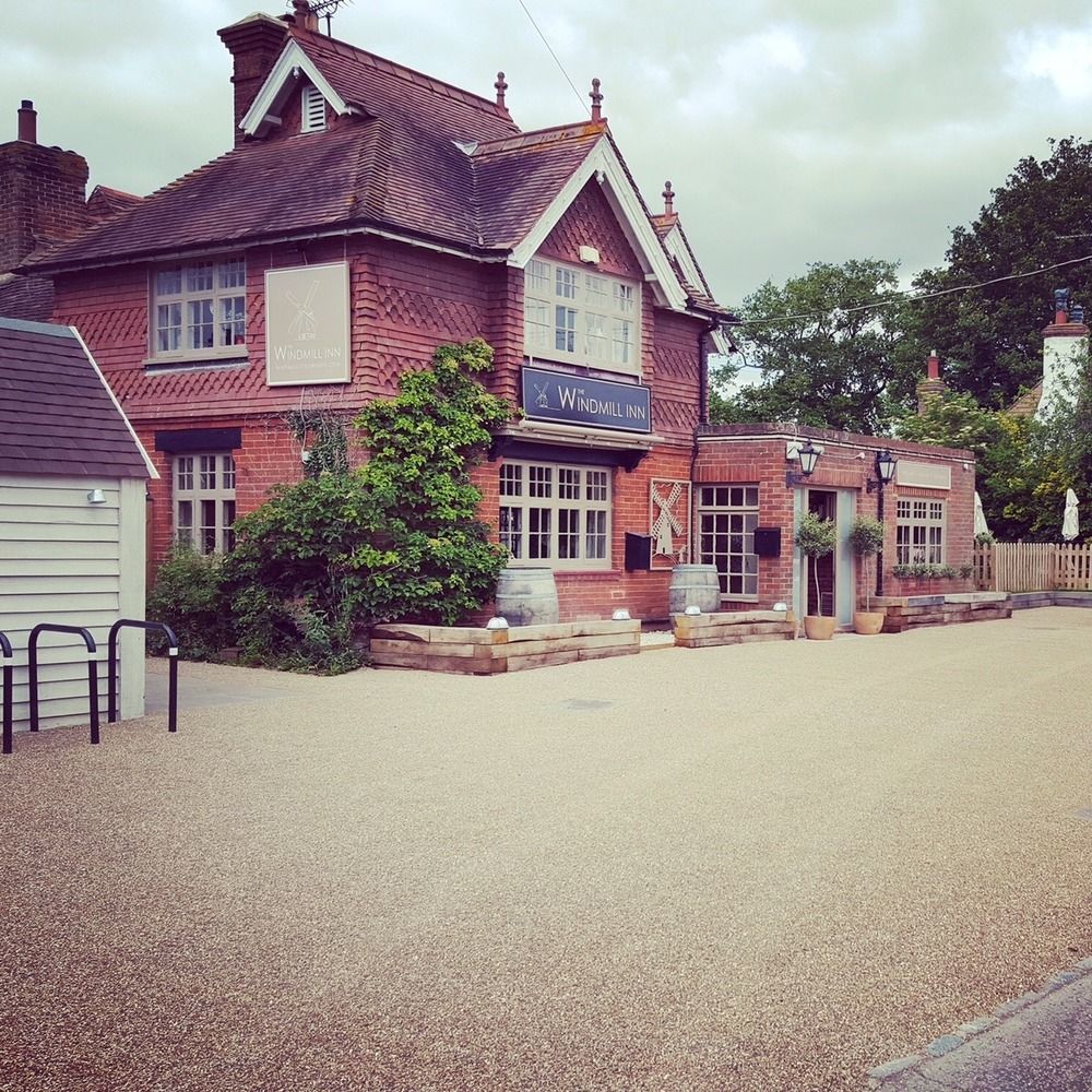 The Windmill Inn Horsham Exteriör bild